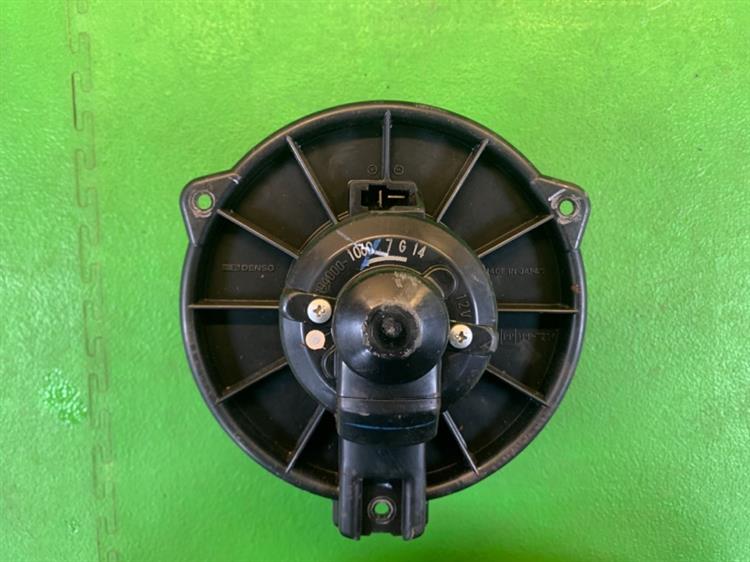 Мотор печки Хонда Фит в Солнечногорске 116736