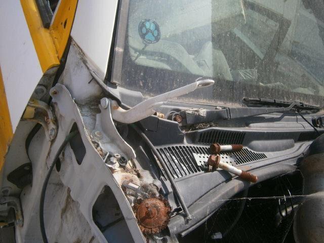 Решетка под лобовое стекло Тойота Хайлюкс Сурф в Солнечногорске 29486